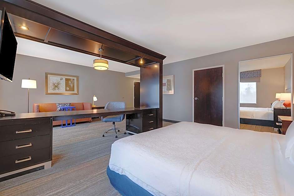 Hampton Inn By Hilton And Suites Seattle Federal Way