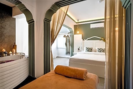 Jacuzzi Suite Queen