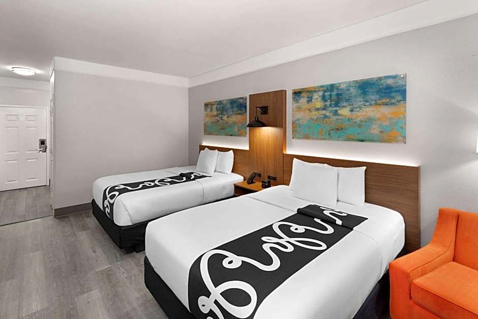 La Quinta Inn & Suites by Wyndham Angleton