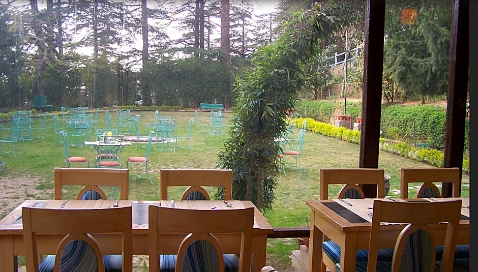 Woodville Palace by Signum