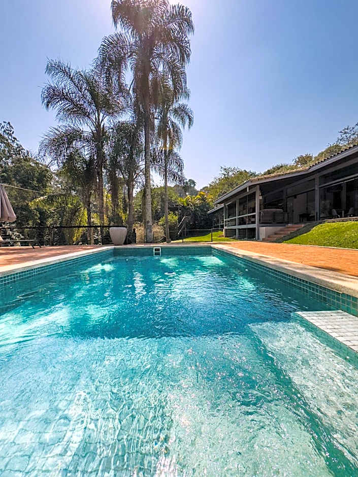 Arquitetura única na Granja Viana