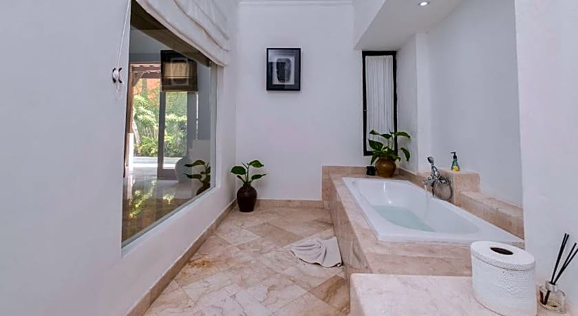 Alam Bidadari Seminyak Villas