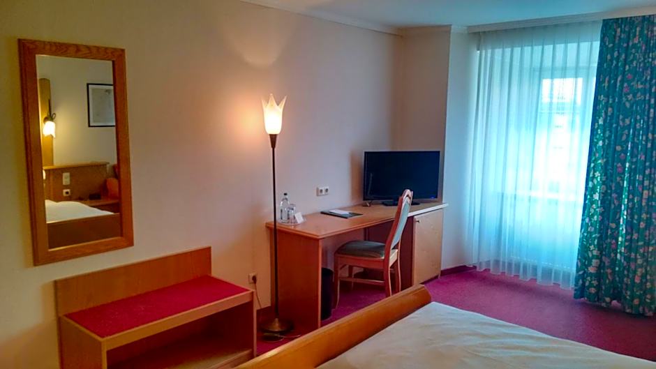 Altstadt- und Businesshotel Pfaubräu - Brauereigasthof - Frühstücksbuffet - kostenfreie Radgarage - Hunde willkommen