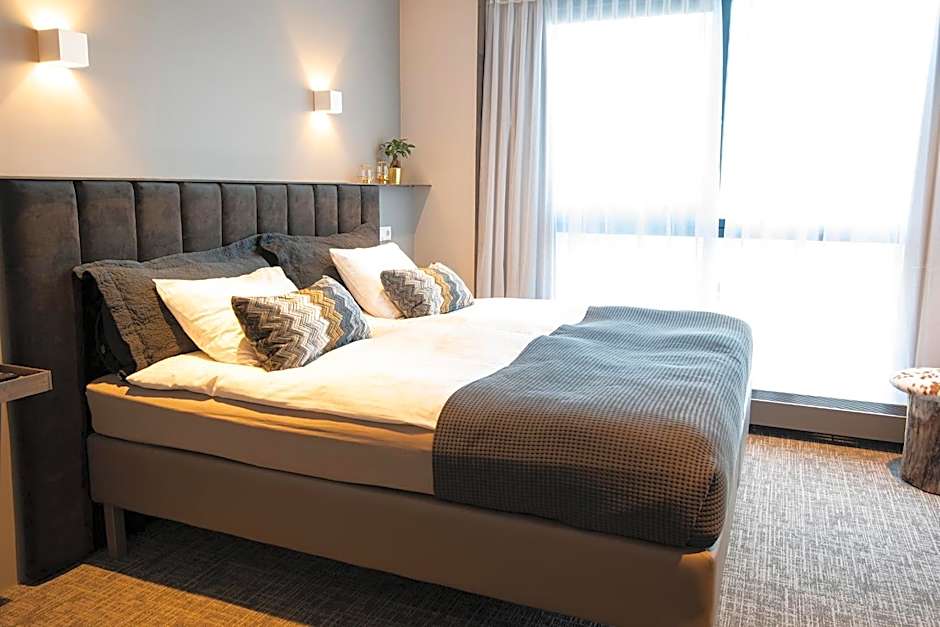 B14 Apartments & Rooms