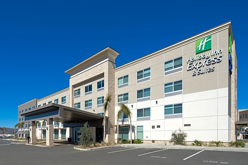 Holiday Inn Express and Suites Murrieta By IHG