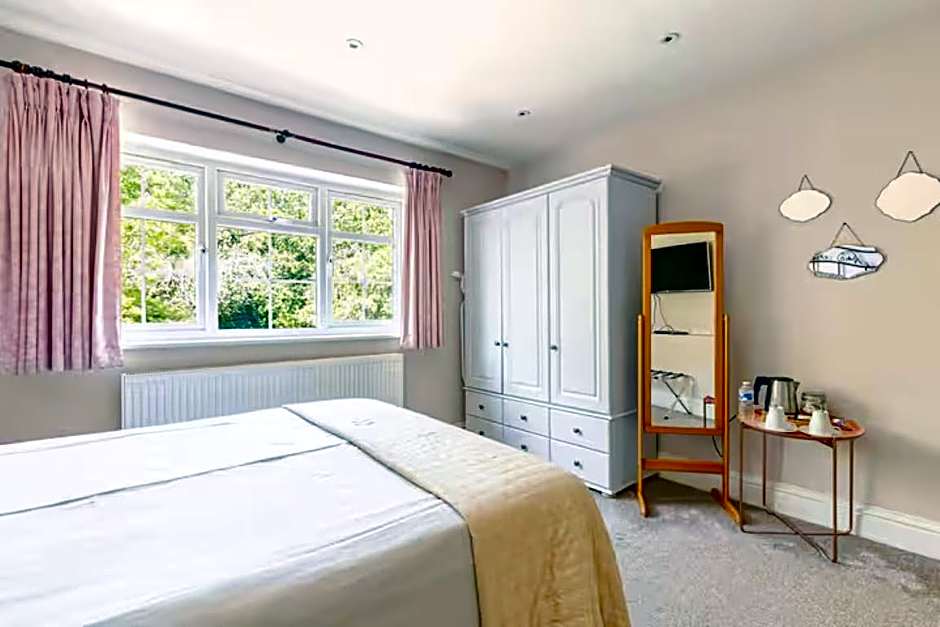Leafy Suburban B&B