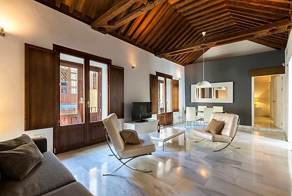 Elvira Suites