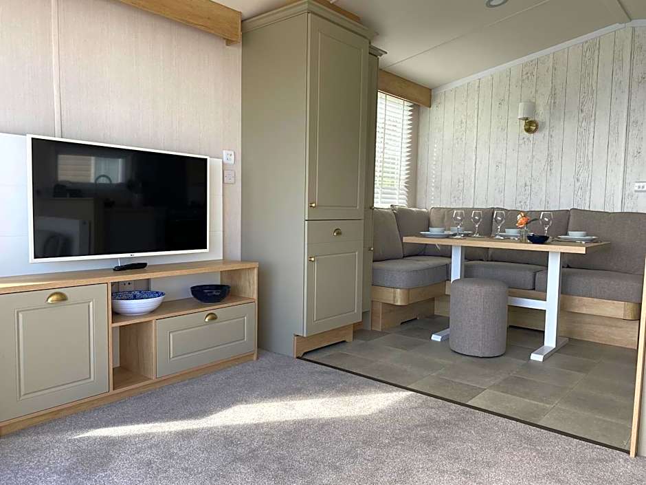 Swift Mosselle Pitch 24 Creek Caravan Park dog friendly