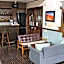 Iza Kamakura Guest House And Bar
