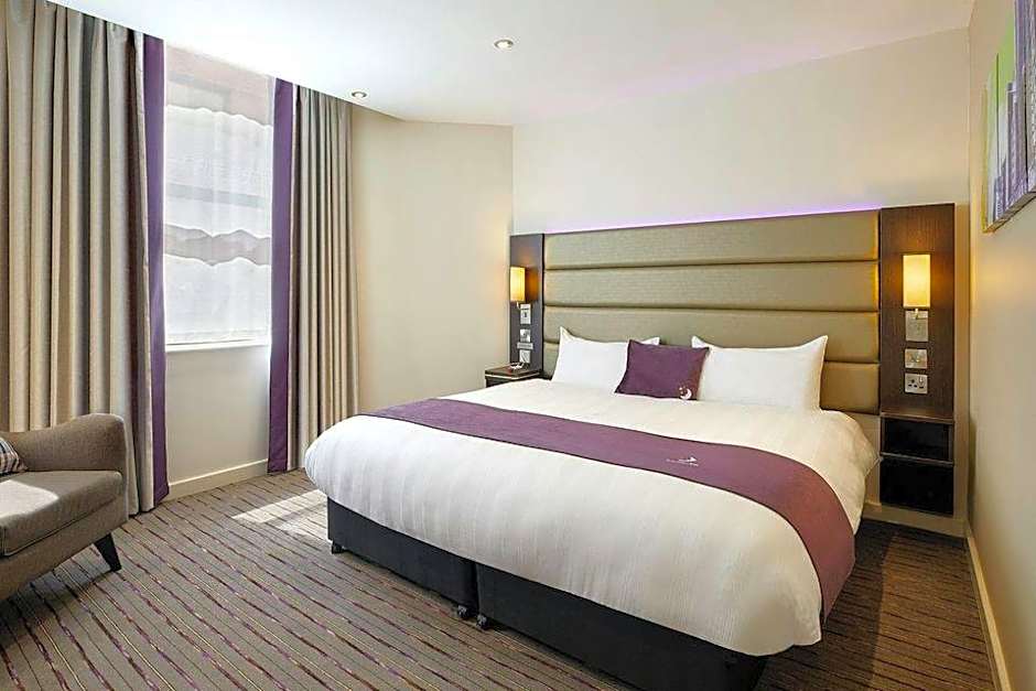 Premier Inn Glasgow City - George Square