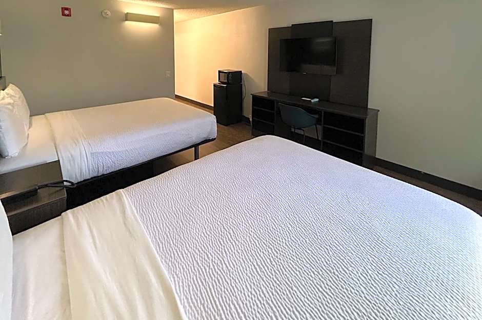 Studio 6 Suites Carson, CA