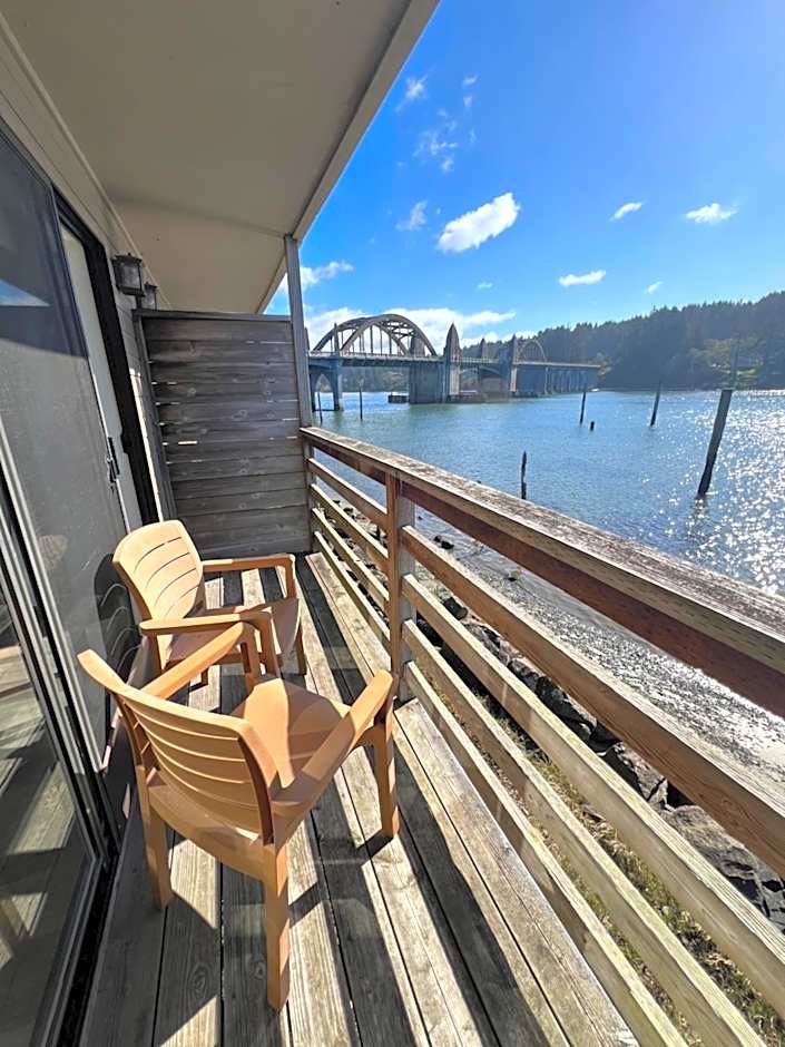 River House Inn, a Baymont by Wyndham