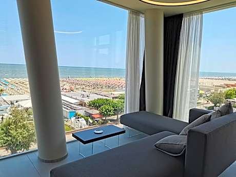 Queen Suite Sea Front