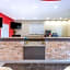 Econo Lodge Inn & Suites