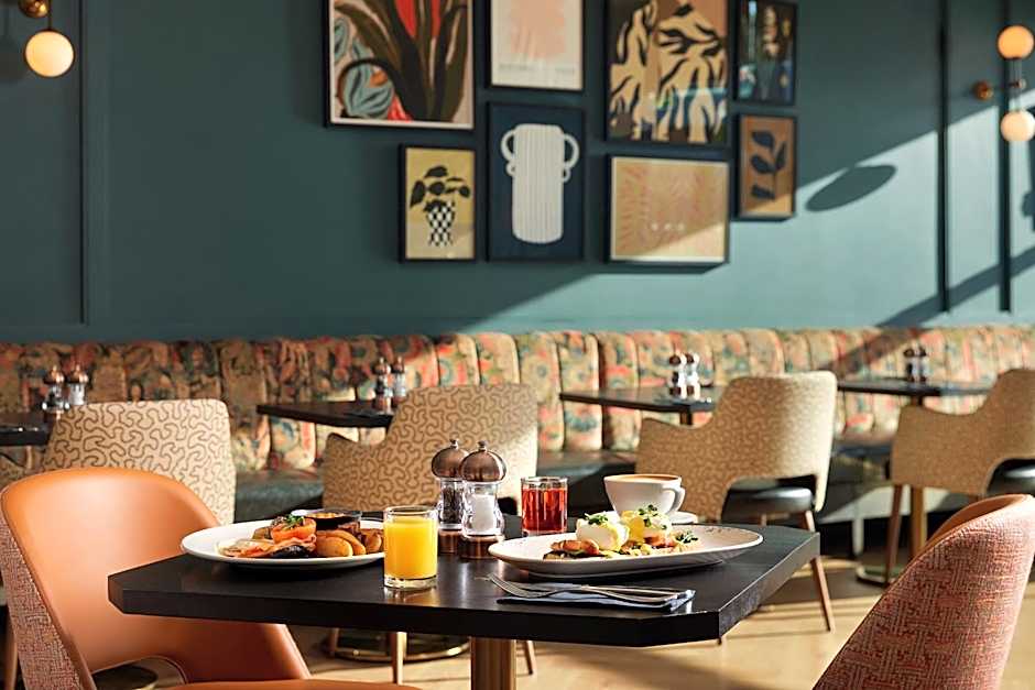 The Gateway Hotel