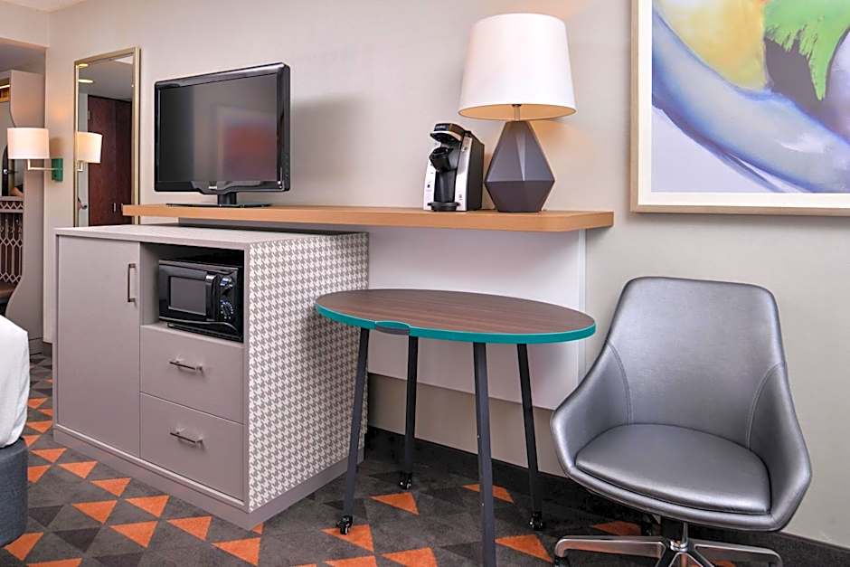 Holiday Inn Hotel & Suites Rochester - Marketplace By IHG