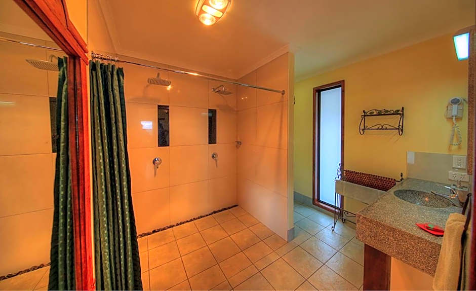 Maleny Tropical Retreat