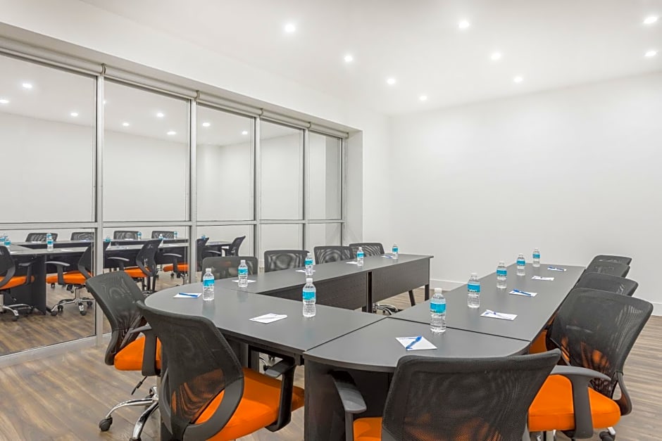 TRYP by Wyndham Mexico City World Trade Center Area