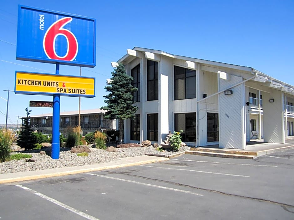 Motel 6-Madras, OR