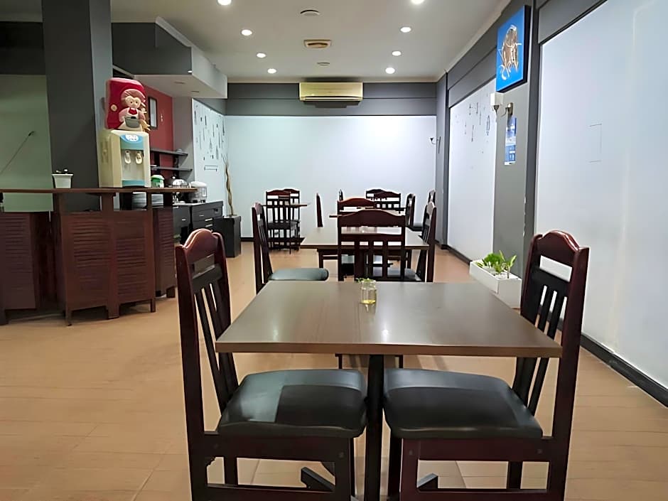 Hotel K77