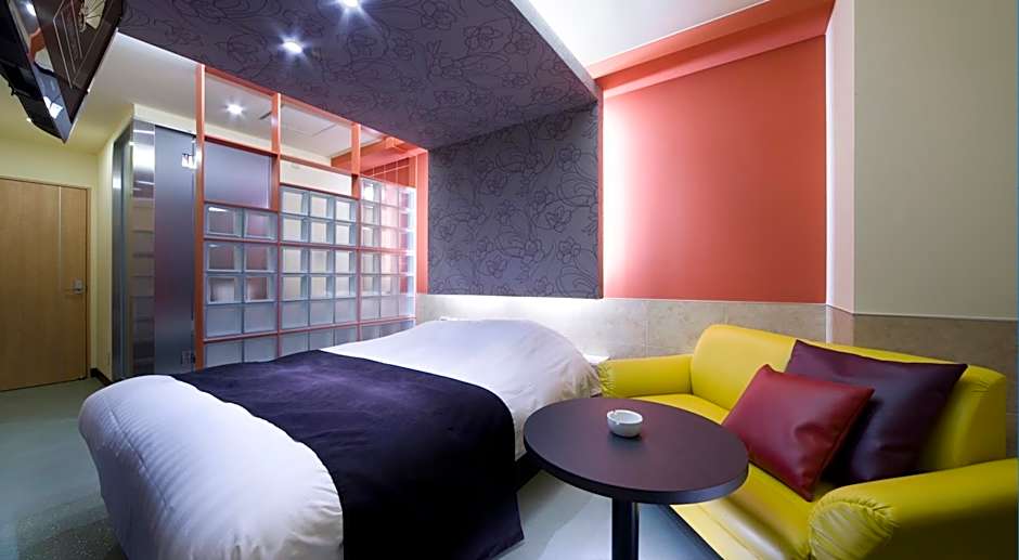 Hotel Glow Yokkaichi (Adult Only)