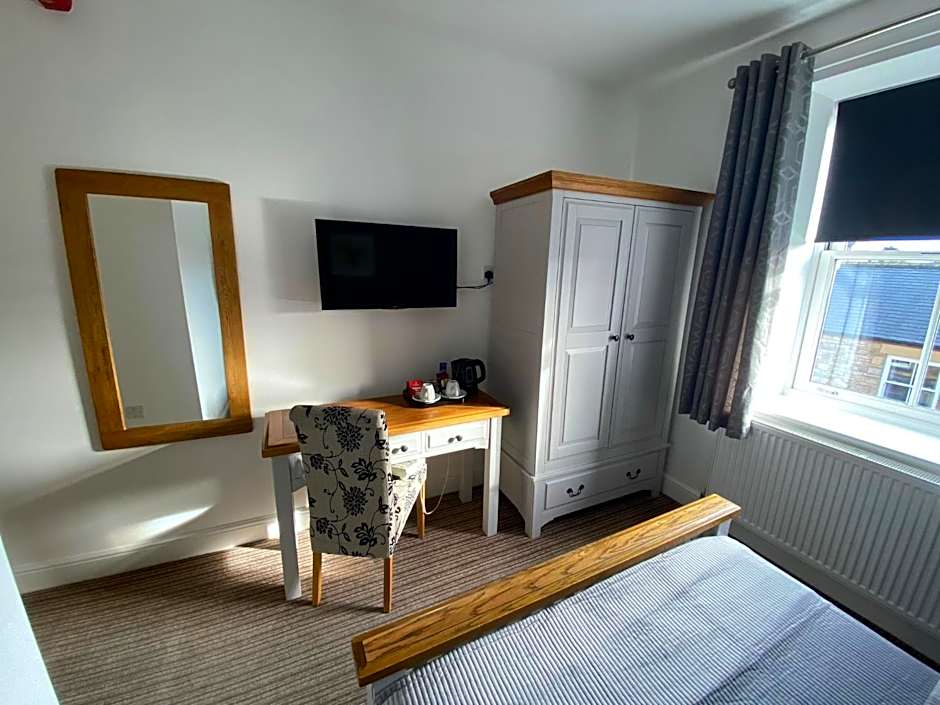 The Three Horseshoes Hotel