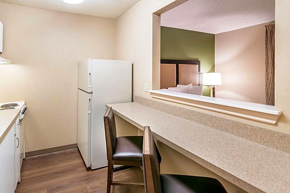 Extended Stay America Suites - Tulsa - Midtown
