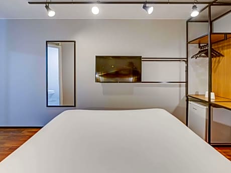 Standard Apartment with One Double Bed