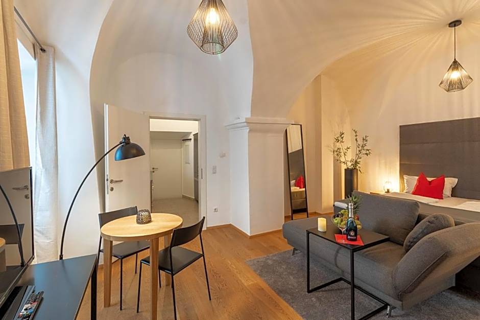 BARONHAUS Aparthotel & Suites