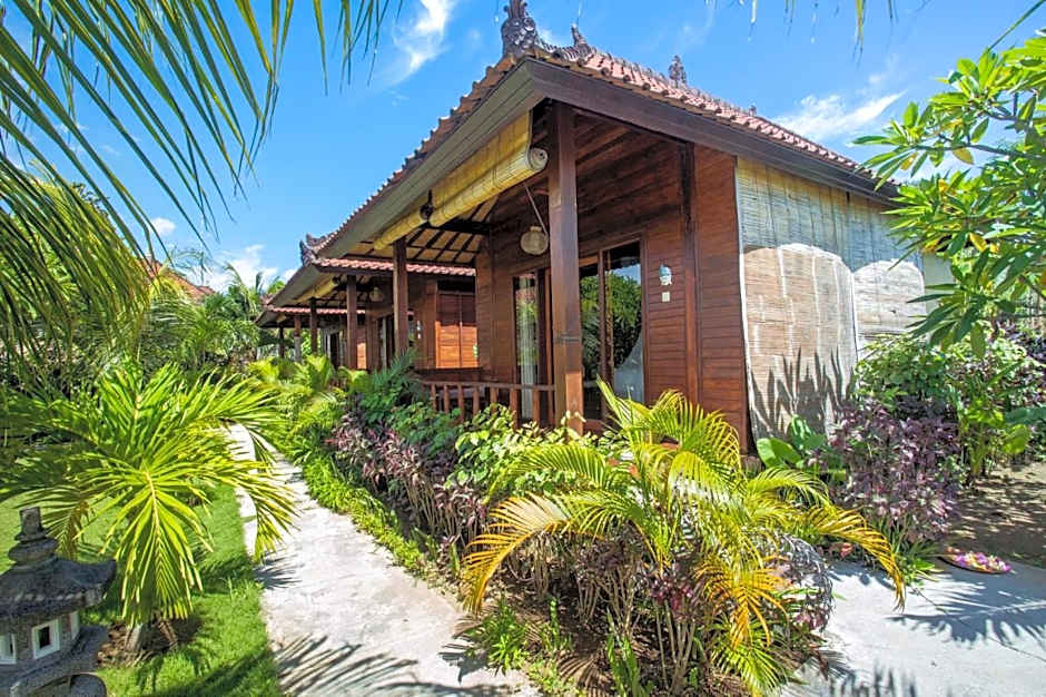 D'Muncuk Huts Lembongan