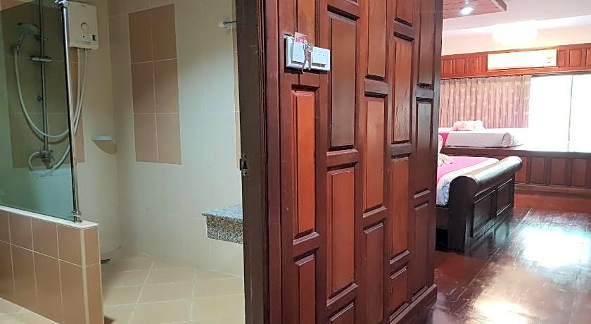 Poonsook Phitsanulok Hotel