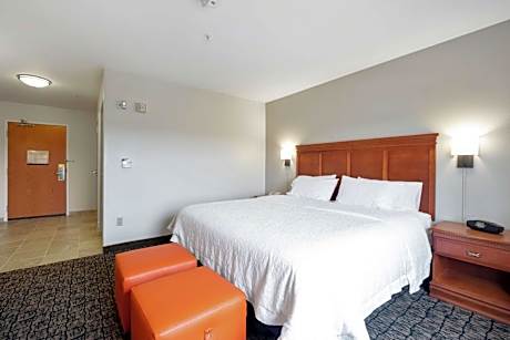 King Room with Accessible Tub - Mobility and Hearing Access/Non-Smoking