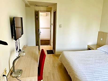 WH - Superior Bed Room