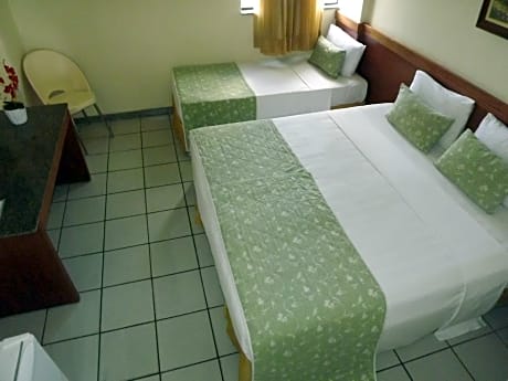 TRIPLE TWIN STANDARD