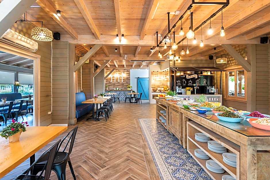 The Village- Jordan Riverside Travel Hotel
