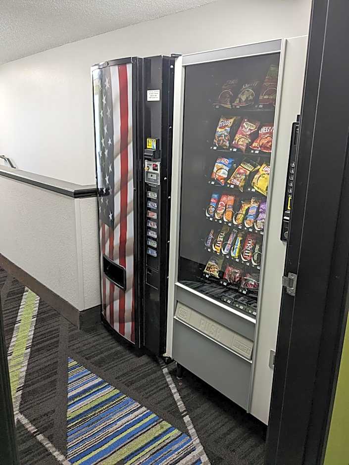 Quality Inn & Suites Delaware