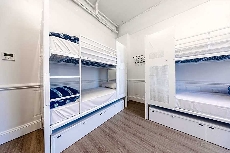 Maze Backpackers - Gold Coast