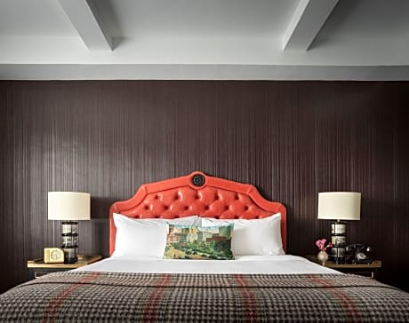 Suite King Size Bed