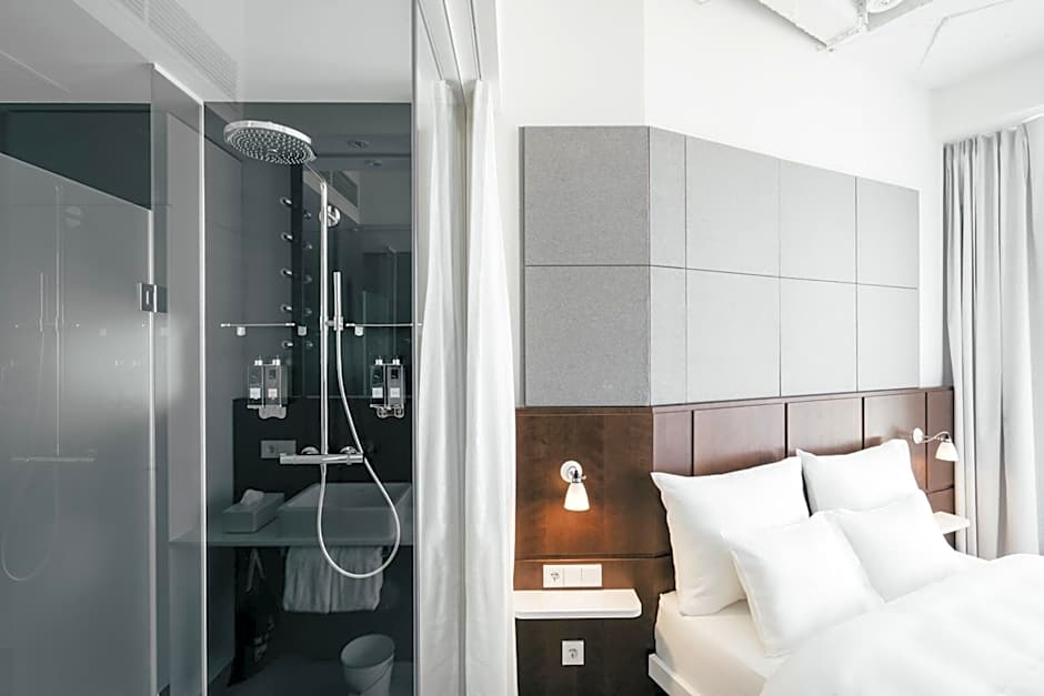 Ruby Lilly Hotel Munich