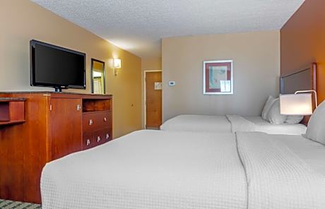 Accessible - 2 Queen Mobility Accessible Bathtub Non-Smoking Full Breakfast
