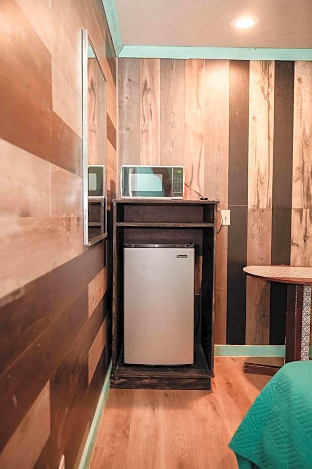 Provo Inn & Suites