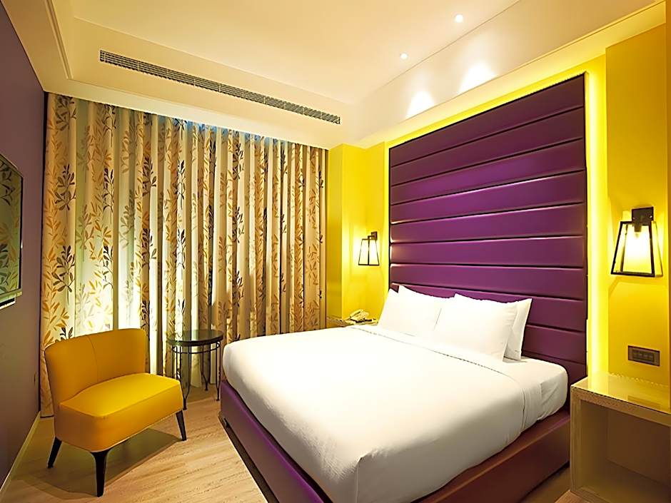 Royal Group Hotel Buo Ai Branch