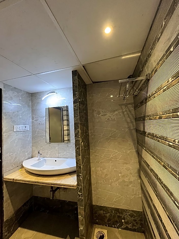 Windflower Regency - Near Kokilaben Hospital