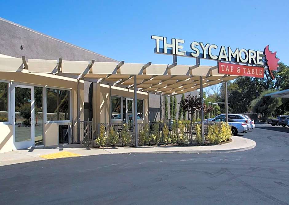 DoubleTree By Hilton Chico