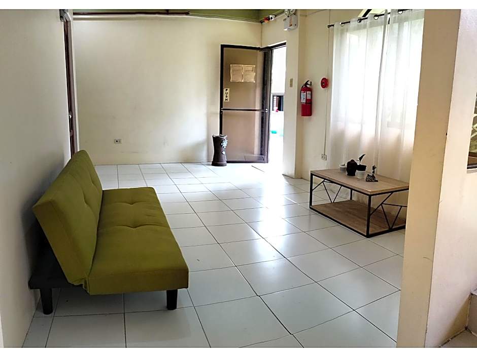 OYO 800 DDD Habitat Dormtel Bacolod 