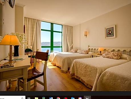 Triple Room with Sea View