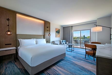 King Room with River View and Balcony - Hearing Accessible