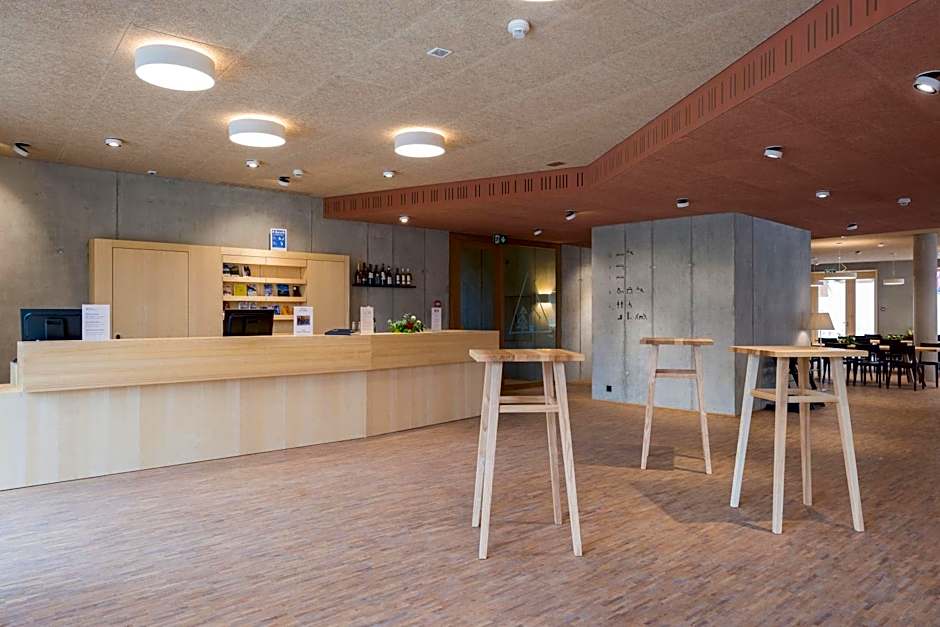 Saanen Gstaad Youth Hostel