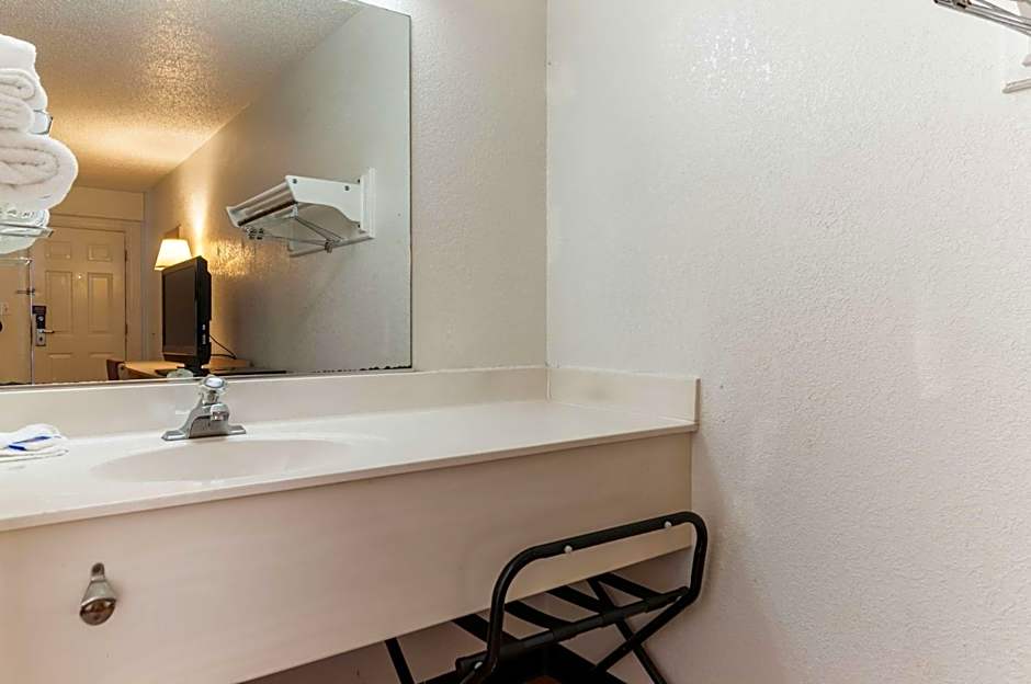 Motel 6-Farmington Hills, MI - Northwest - Farmington Hills