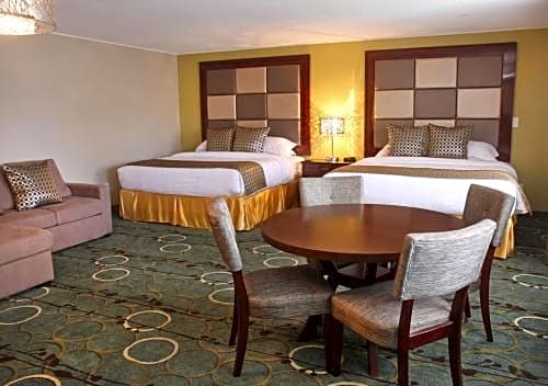 Gateway Inn And Suites